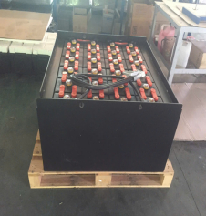 Bình ắc quy xe nâng ROCKET VCE660 (48V-660Ah/5Hr)