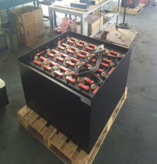 Bình ắc quy xe nâng ROCKET VCES740 (48V-740Ah/5Hr)