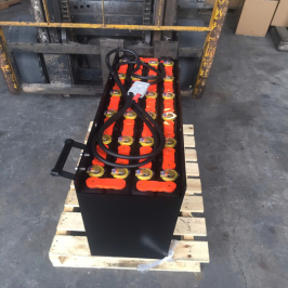 Bình ắc quy xe nâng ROCKET VCI225 (48V-225Ah/5Hr)